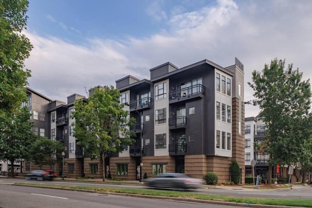 Apartament Townhouse In Uptown King Bed-Wi-Fi-Free Parking-Pool Charlotte Zewnętrze zdjęcie