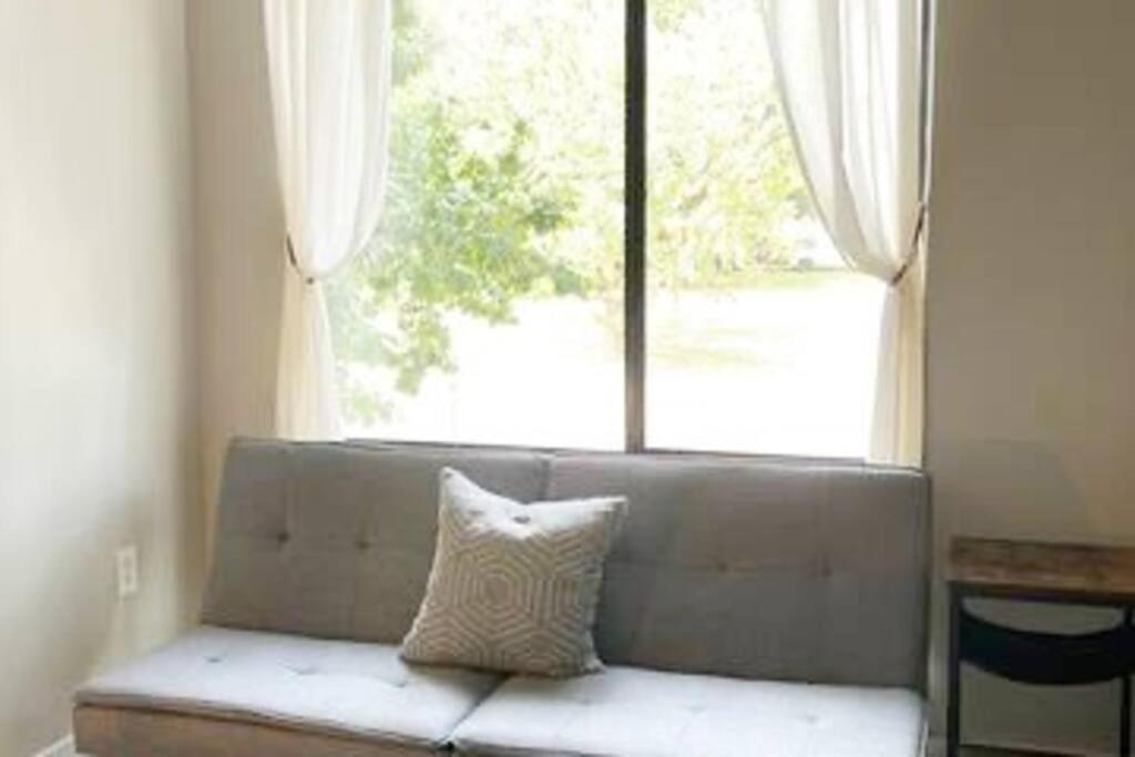 Apartament Townhouse In Uptown King Bed-Wi-Fi-Free Parking-Pool Charlotte Zewnętrze zdjęcie